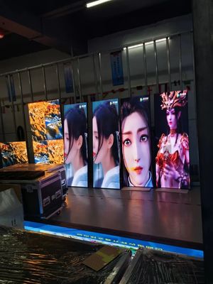 Digital Led Poster Screen 640x1920mm Standing Led Display